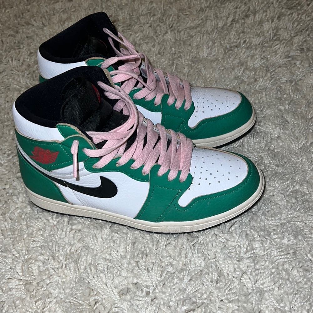Air Jordan 1 - Picture 2 of 8